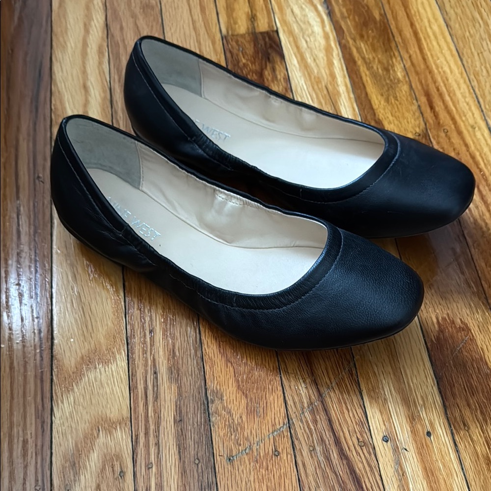 Women's Nine West Black Leather Ballet Flats